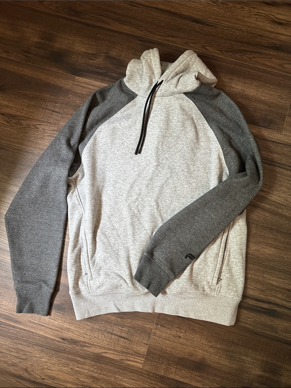 Fabletics Men's Two-Tone Gray Crewneck Hoodie